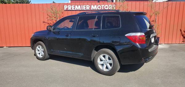 nice clean 2010 Toyota Highlander - - by dealer for sale in Milton Freewater, WA – photo 3