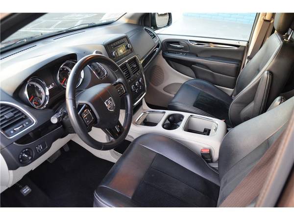 2017 Dodge Grand Caravan Passenger SXT Minivan 4D for sale in Modesto, CA – photo 8