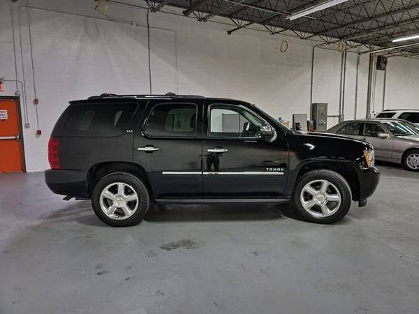 2010 Chevrolet Tahoe - Financing Available! - cars & trucks - by... for sale in Glenview, IL – photo 7