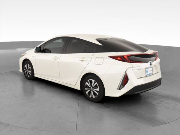 2017 Toyota Prius Prime Advanced Hatchback 4D hatchback White - -... for sale in Providence, RI – photo 7