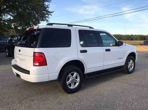 2004 Ford Explorer XLT 4.0L 4WD * White * 3rd Row Seating for sale in Monroe, NY – photo 4