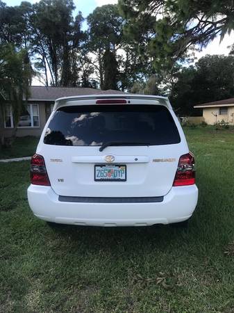 Toyota Highlander 2004 - cars & trucks - by owner - vehicle... for sale in Venice, FL – photo 4