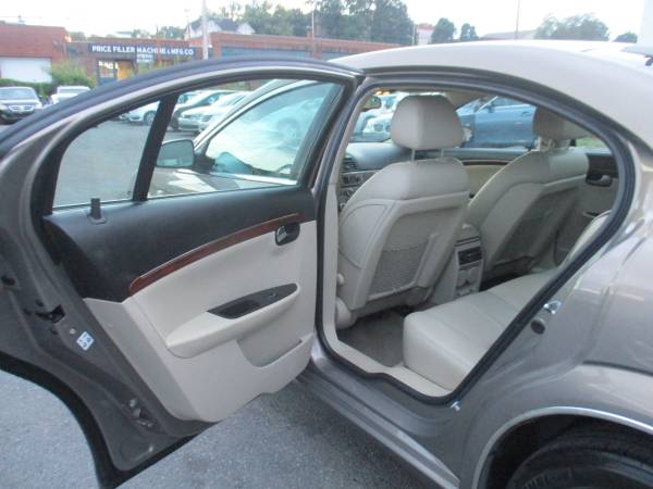 2007 Saturn Aura XE **Sunroof/Leather & Cold A/C** - cars & trucks -... for sale in Roanoke, VA – photo 15