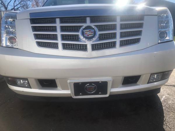 2007 Cadillac Escalade-great deal - cars & trucks - by owner -... for sale in Flushing, MI – photo 17