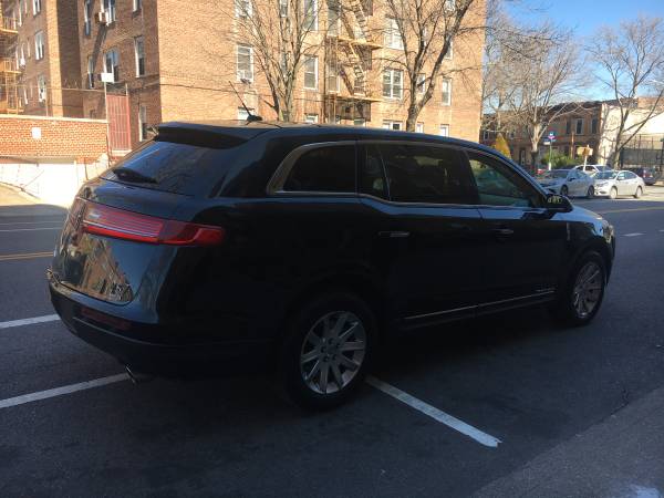 2019 lincoln mkt one owner pano roof Navigation Camera bluetooth for sale in Brooklyn, NY – photo 7