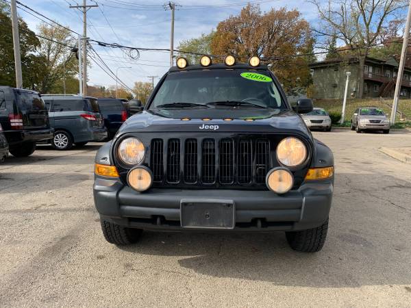 2006 Jeep Liberty Renegade - cars & trucks - by dealer - vehicle... for sale in Elgin, IL – photo 5