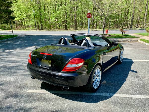 2005 Black Diamond Mercedes Benz SLK 350 Hard Top Convertible Mint for sale in Other, NY – photo 3