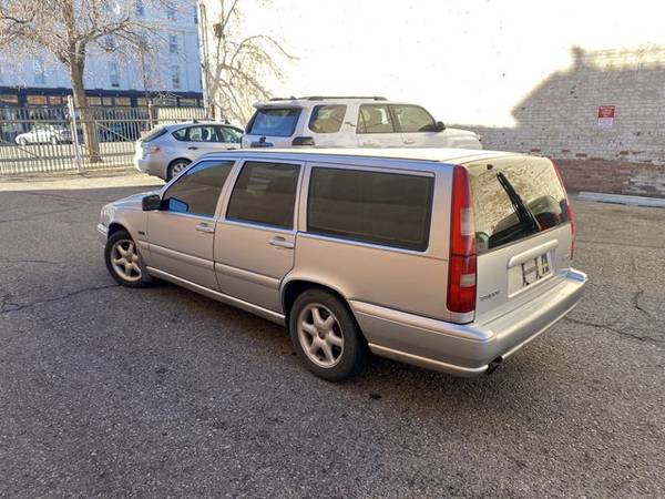 1998 Volvo V70 - Ice Cold A/C & Hot Heat - cars & trucks - by dealer... for sale in Fort Collins, WY – photo 6