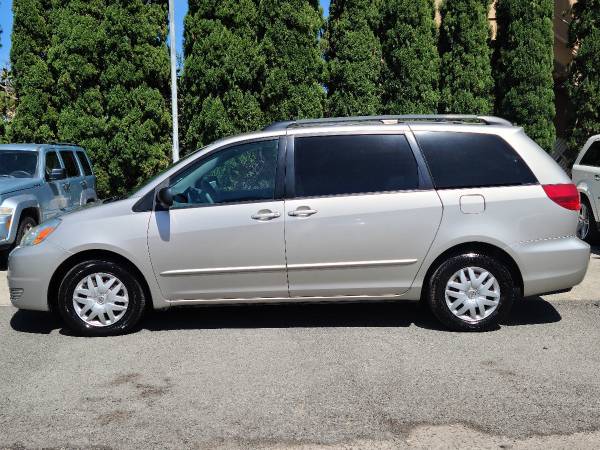 Special Price 2005 Toyota Sienna LE Minivan 4D for sale in Honolulu, HI – photo 2
