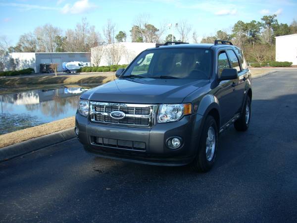 2012 ford escape low miles - - by dealer - vehicle for sale in Wilmington, NC – photo 2