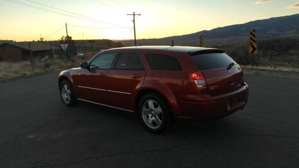 2007 Dodge Magnum R/T AWD - cars & trucks - by owner - vehicle... for sale in Austin, CO – photo 3