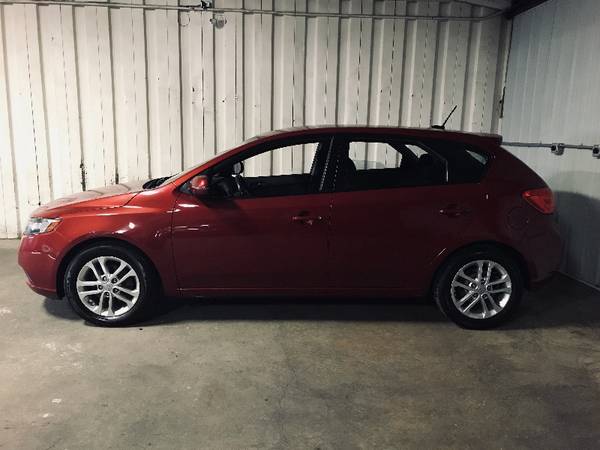 2011 Kia Forte 5-Door EX - cars & trucks - by dealer - vehicle... for sale in Madison, WI – photo 4