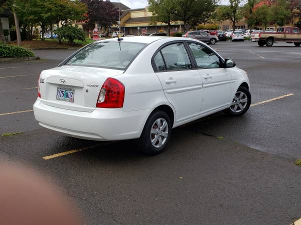 2009 Hyundai Accent for sale in Portland, OR – photo 4