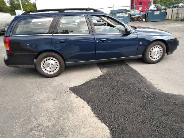 01 Saturn wagon 3.0. rustfree and dentfree - cars & trucks - by... for sale in Vails Gate, NY – photo 15