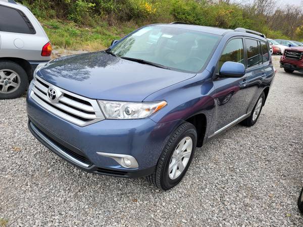 2012 TOYOTA HIGHLANDER - cars & trucks - by dealer - vehicle... for sale in Alexandria, OH – photo 2