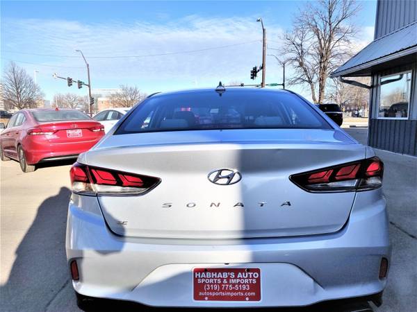 ONE OWNER! LIKE NEW! 36MPG! 2018 HYUNDAI SONATA SE-PERFECT! - cars &... for sale in Cedar Rapids, IA – photo 12