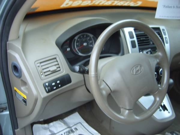 2008 Hyundai Tucson SE 2.7 4WD - cars & trucks - by dealer - vehicle... for sale in Fogelsville, PA – photo 7