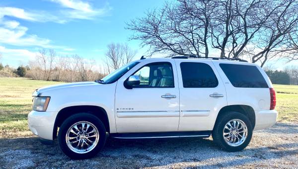 ‘08 Tahoe LTZ Pearl White - cars & trucks - by owner - vehicle... for sale in Mascoutah, MO – photo 2