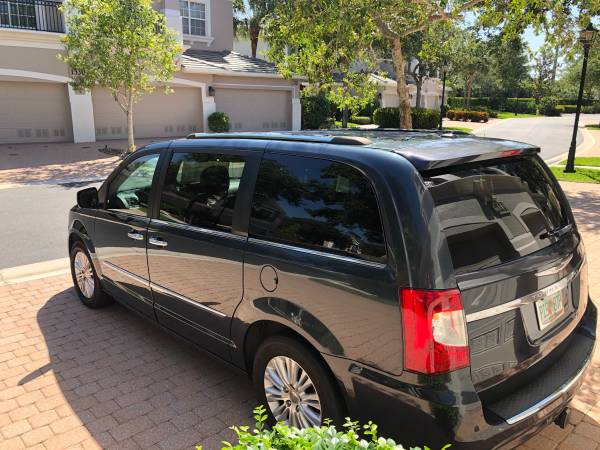 2013 Chrysler Town and Country LIMITED for sale in Naples, FL – photo 5