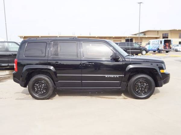 2014 Jeep Patriot Sport - - by dealer - vehicle for sale in Wichita, KS – photo 2