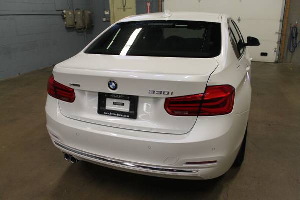 2018 BMW 3 Series 330i xDrive - AWD, Very Low Miles, Loaded for sale in Addison, IL – photo 8