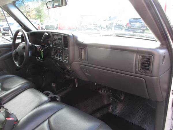 2007 Chevrolet Silverado 3500 Classic REG. CAB 4X4 GAS, CAB CHASSIS... for sale in south amboy, TX – photo 8
