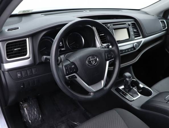 2018 Toyota Highlander LE for sale in Ontario, CA – photo 18