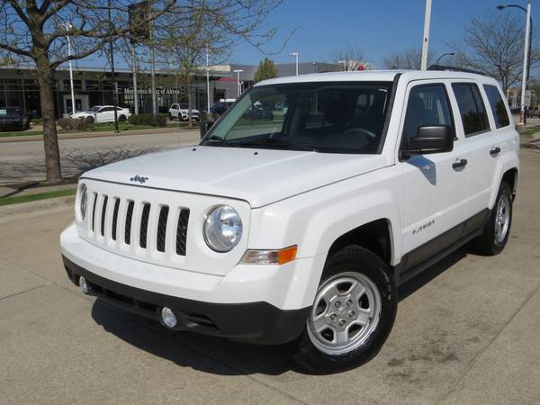 2014 Jeep Patriot Sport - - by dealer - vehicle for sale in Akron, OH – photo 2