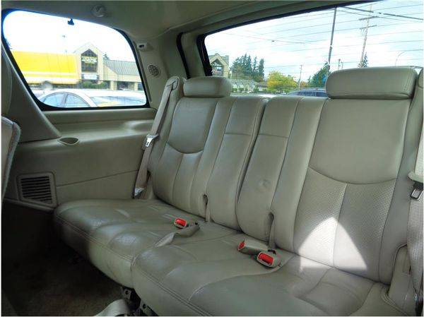 2005 Cadillac Escalade Sport Utility 4D FREE CARFAX ON EVERY VEHICLE! for sale in Lynnwood, WA – photo 11