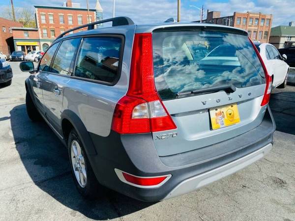 2008 Volvo XC70 AWD - - by dealer - vehicle automotive for sale in Other, ME – photo 4
