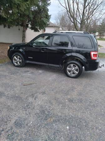 2010 FORD ESCAPE - cars & trucks - by owner - vehicle automotive sale for sale in Westland, MI – photo 2