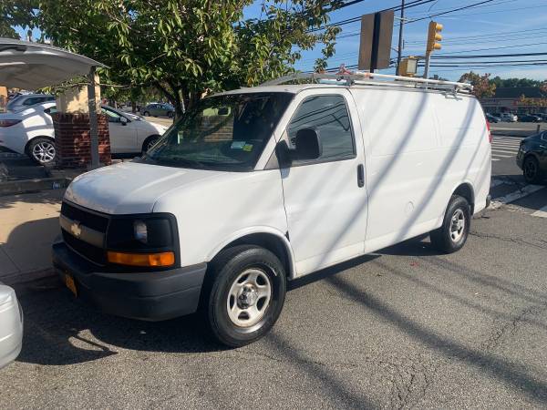 2006 Chevy express 2500 runs new ice cold ac 163k miles for sale in STATEN ISLAND, NY