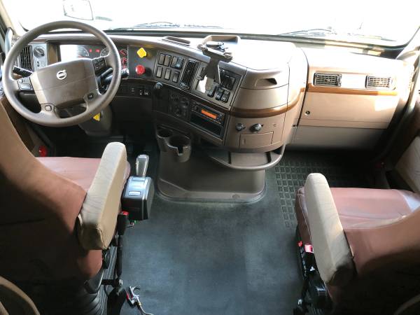 2015 Volvo 780 D13 for sale in Syracuse, NY – photo 10