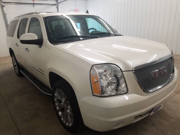 2010 GMC Yukon XL Denali. 1 Owner. 116k Miles. LOADED!!! NEW TIRES!!! for sale in Marion, IA – photo 21