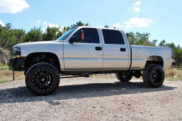 2001 CHEVROLET SILVERADO 1500HD 4X4 - LIFTED - LOW MILES - 20X12 & 35s for sale in Leander, AR – photo 3
