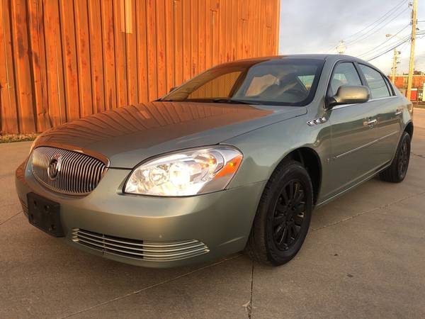 2006 Buick Lucerne 3.8L ONLY 81k MILES! NEW TIRES!! - cars & trucks... for sale in Cleveland, OH