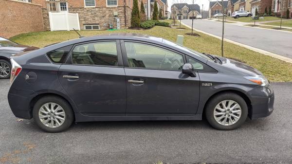 2012 Toyota Prius Plug-In Hybrid - cars & trucks - by owner -... for sale in Ellicott City, MD – photo 6