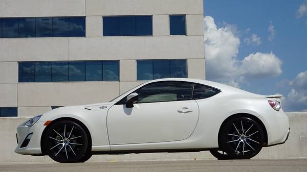 2015 Scion FR-S *(( 6 SPEED MANUAL FRS ))* Pearl White !! for sale in Austin, TX – photo 10