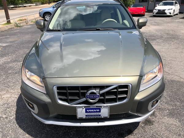 LIKE BRAND NEW! 2010 Volvo XC70 AWD Wagon 3.2L Loaded Moonroof... for sale in Austin, TX – photo 2