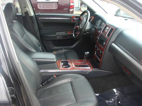 2008 Chrysler 300 4dr Sdn 300 Touring AWD Guaranteed Approval! As for sale in South Bend, IN – photo 13