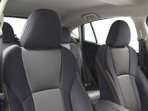 2018 Subaru Crosstrek 2.0i Premium Sport Utility 4D hatchback SILVER - for sale in Bakersfield, CA – photo 5