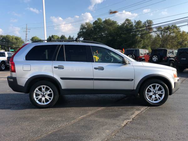 3rd Row! 2004 Volvo XC90! AWD! One Owner! Loaded! for sale in Ortonville, OH – photo 6