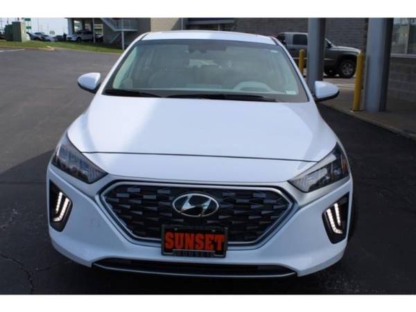 2020 Hyundai IONIQ Hybrid SEL - - by dealer - vehicle for sale in Saint Louis, MO – photo 16