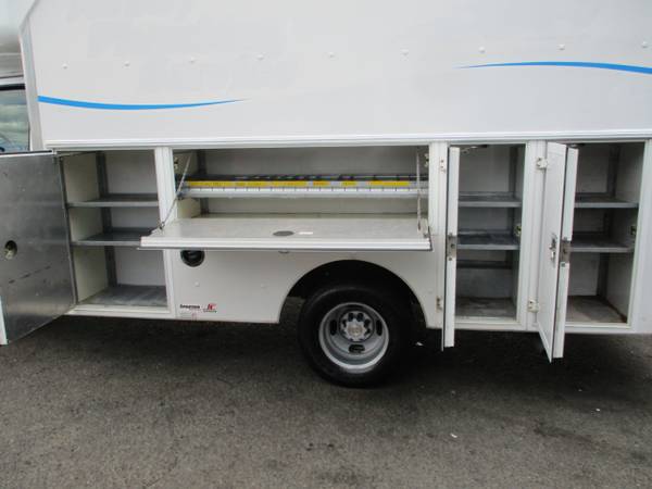 2015 Chevrolet Express G3500 139WB UTILITY BOX TRUCK 12 FOOT SUPREME for sale in south amboy, WV – photo 6