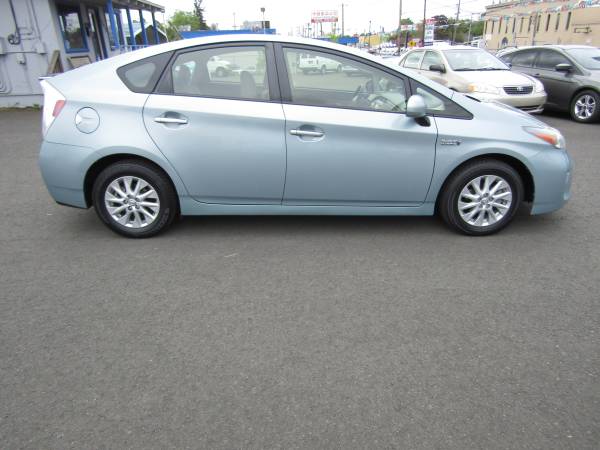 2013 Toyota Prius Plug-in Hybrid Advanced, 90 MPG City/102 MPG Hyw for sale in Portland, OR – photo 7