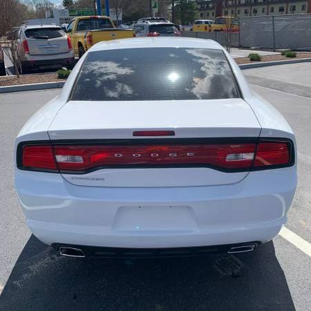 ! 2013 DODGE CHARGER SEDAN ! - - by dealer - vehicle for sale in Rowley, MA – photo 8