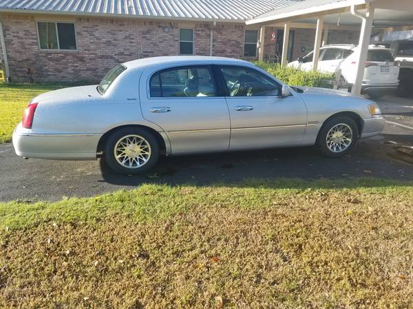 2000 Lincoln towncar for sale in Grand Saline, TX – photo 4