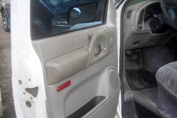 2000 Chevy Astro Conversion Van - cars & trucks - by owner - vehicle... for sale in Deland, FL – photo 5