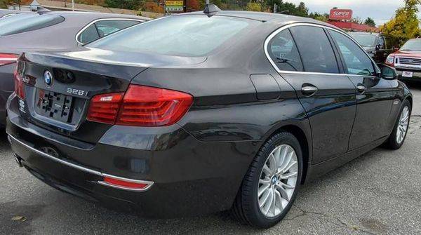 2014 BMW 5 Series 528i xDrive AWD 4dr Sedan EVERYONE IS APPROVED! for sale in Salem, MA – photo 3