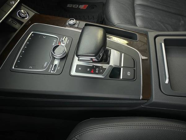 2018 Audi Q5 Premium Sport Utility 4D suv Silver - FINANCE ONLINE -... for sale in Chicago, IL – photo 22